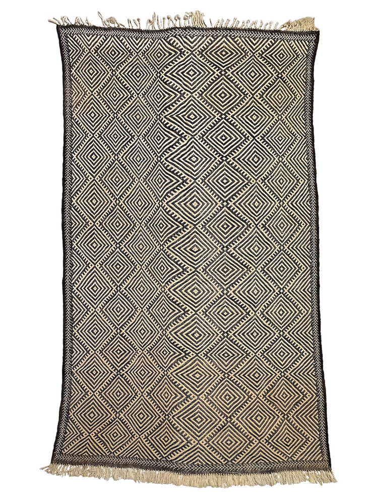 M'rirt's Lion Paw Vintage Flatweave - Salam Hello