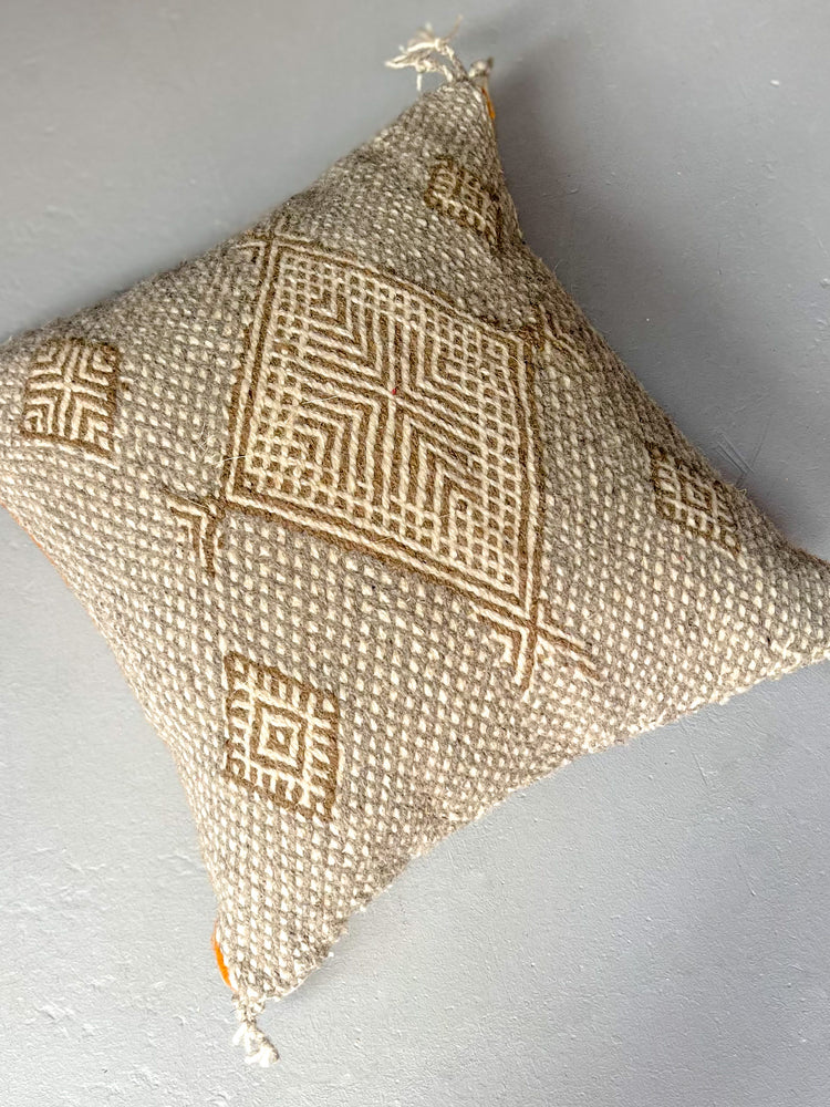 Anzal's Zanafi Pillow - Middle Diamond - Salam Hello