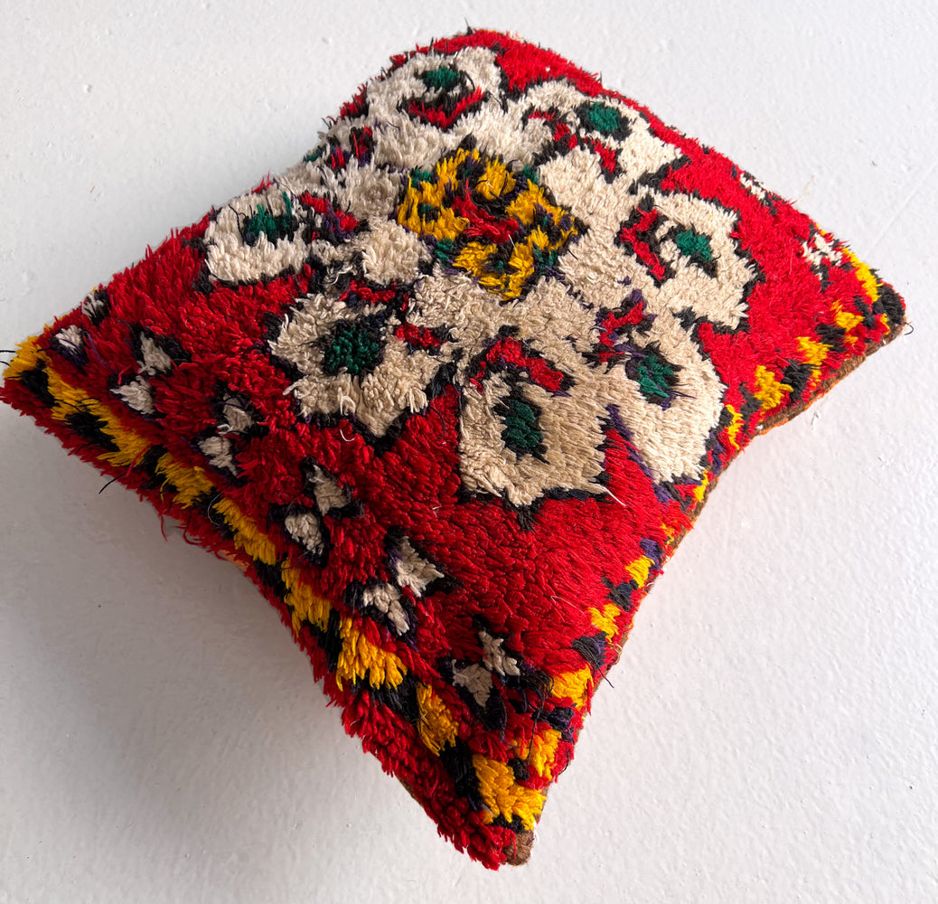 Kalaat M'Gouna's Vintage Pillow - Eight-Pointed Star, Red - Salam Hello
