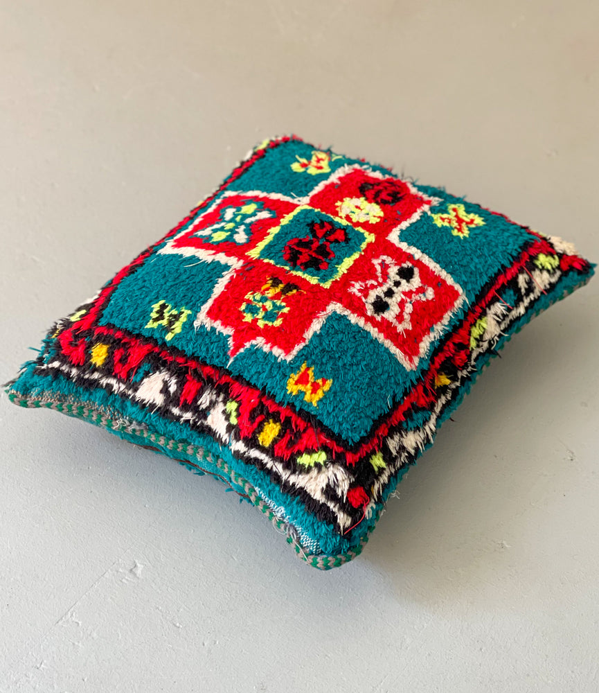 Kalaat M'Gouna's Symbolic Bird Pillow - Salam Hello